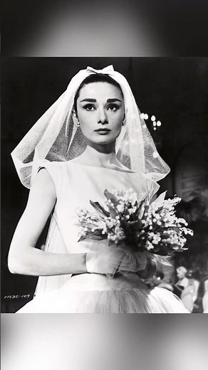 Audrey Hepburn wedding style #audreyhepburn #vintage #weddingdress #bridal #bridaljewellery #bride