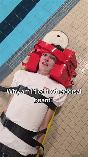 #sauveteur #lifeguard #piscine #pool #quebec @Maxime @Mahée Roy | lifeguard