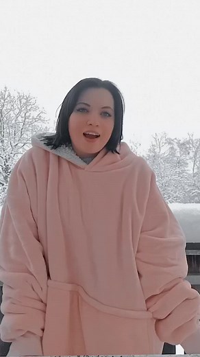 Mrs.Hudler (@mrs.hudler)’s videos with Flowers - Miley Cyrus