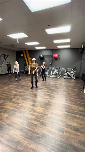 Line Dancing fun with Melanie! 🤠✨ From beginner to intermediate, her classes are packed with energy, laughter, and great music — plus you’ll get a sneaky good workout while you’re at it! 💃🕺 Come join the fun and dance your way to fitness at Snap Fitness Boulder City! ❤️ #SnapFitnessBoulderCity #LineDancing #DanceFitness #GroupFun #SnapNation | Snap Fitness Boulder City