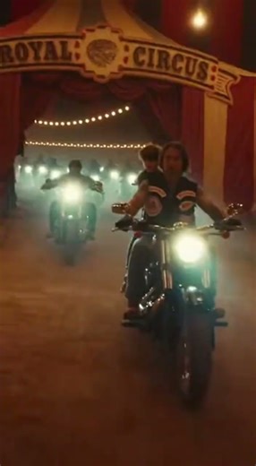 “HELP! He was almost in a coma!” — A little boy begged a Hells Angels biker to rescue his clown father from bullies… Then 100 Harley's engines roaring, sending every last bully running for their lives… CHAPTER 1: THE TEARS BEHIND THE PAINT The greasepaint always smelled like vanilla and stale sweat. It was a smell that Arthur “Artie” Vance had grown to hate, but it was the only smell that paid the rent this month. Artie sat on the rusted tailgate of his 2004 Ford Ranger, staring at his reflectio