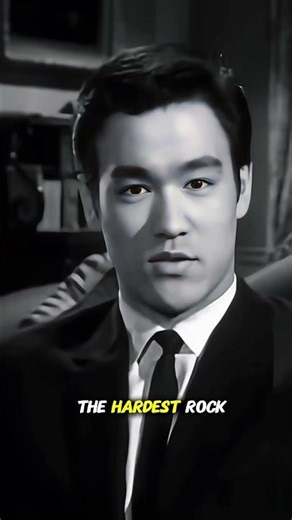 💧 Bruce Lee’s KUNG FU Philosophy Explained – The Glass of Water Secret!