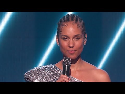 Alicia Keys Pays Tribute To Kobe Bryant In 2020 GRAMMY Awards Opening