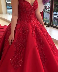 250K views · 3.3K reactions | Because we love red❤❤❤❤❤ | Exquisite brides | Facebook