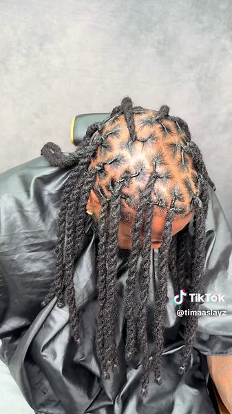 🚨 PERMANENT LOC EXTENSIONS ON THINNING HAIR 🚨🔥 THIS IS NEW FOR TIMAA SLAYZ… AND THIS TRANSFORMATION BLEW ME AWAY. My client came to me experiencing thinning hair and wanted to begin a permanent loc journey. This was my FIRST TIME creating permanent loc extensions specifically on thinning hair, so every single detail had to be intentional. I focused on strategic placement, controlled tension, proper sizing, and creating coverage without overloading the weaker areas. The goal was simple: RESTOR