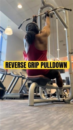 Reverse grip pulldown, helps build the fine parts of the back #latpulldown #backworkout #shorts #gym