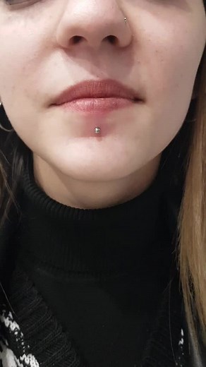 Central Labret Piercing: Everything You Need to Know