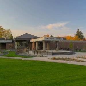 Experience the richness of Montana's heritage. Plan your visit and ride into the heart of Western culture. 🌄🖼️ | The C.M. Russell Museum