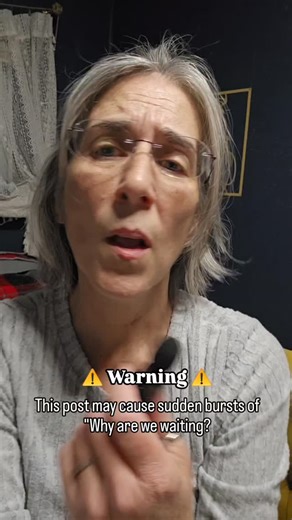 ⚠️Warning⚠️: This post may cause sudden bursts of, “Why are we waiting?” Step 1: Build your dream team (even if you’re “just exploring”) Empty nesters, listen up: before you stress about where to retire, what to do with the house, or which corner of Savannah to call home… the first move is finding the right people in your corner. I’ve worked with clients who loved Savannah for years. The Airbnbs, walks along the squares, pralines. Dreaming of “one day” buying here. But like most of us, life kept