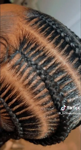 Achieving Perfectly Curled Edges with Stitch Braids