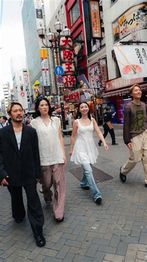 Inditex Careers on Instagram: "Among neon lights, crowded streets and late-night izakayas, we walk with Osaka — alive, expressive, and beautifully loud. - Caminamos con Osaka, entre luces de neón, calles abarrotadas y izakayas nocturnos, — una ciudad viva, expresiva y maravillosamente ruidosa."