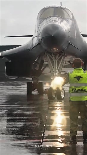 The Machines Daily on Instagram: "B-1B Lancer in a powerful 30-second sequence—from takeoff to aerial refueling, tight formation flight, and a smooth landing. One bomber, every phase of dominance. #B1BLancer #Bone #StrategicBomber #Takeoff #AerialRefueling #FormationFlight #Landing #USAF #MilitaryAviation"