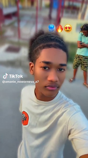 Yuh bad fr🤫😩 #foryoupage❤️❤️ #makemefamous #foryoupage #slideshow #goviral #blowthisupforme #relatable #🇬🇾🇧🇸🇦🇬🇹🇹🇱🇨🇨🇼🇯🇲🇸🇷🇦🇩🇧🇧🇻🇨🇬🇩 #tranding #guyanesetiktok🇬🇾❤️