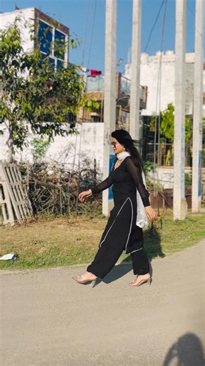 Kale ji libas di shokeen kudi 😇#shots #video #blacklover#viral #