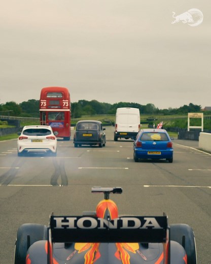 1.9M views · 49K reactions | When in England  Racing against the 헕헲혀혁 of British  Watch the full video  https://win.gs/BestOfB | Oracle Red Bull Racing | Facebook