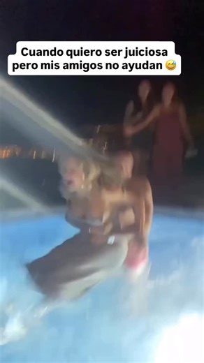 Cesar A. Echeverry || Coach de vida saludable on Instagram: "Aléjate sin negociación de todo lo que te hace caer. Si ciertos lugares te empujan a la fiesta vacía, a la infidelidad o al sexo sin propósito, es sabiduría no estar. Si sabes que el consumo de pornografía comienza en ciertos grupos, cuentas o chats, no ores más… salte de ahí. Dios no te pide sacrificios dramáticos, te pide decisiones conscientes. Es mejor perder accesos, amistades, ambientes o placeres momentáneos que perder tu paz, t