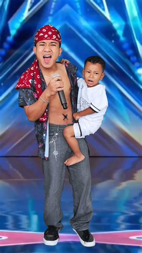This contestant rocked the AGT stage by singing with a strange baby with his incredible voice