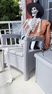 61 reactions | With these simple tricks, you can turn your porch into a real treat this Halloween. Click here to transform your space this Halloween with easy tips: https://suncast.com/articles/halloween-decorating-storage-tips #SuncastCorp #Halloween #SpookySeason #HalloweenDecorations #Organization | Suncast Corporation | Facebook