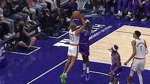 Taylor Hendricks with the block