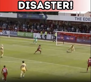 😬 Joachim Andersen dropped an absolute CLANGER during Palace's pre-season friendly. He certainly won't want to watch this one back. 👀 | Football Insider