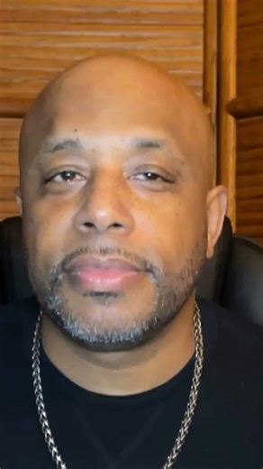 See 👀✨, Hear👂🎶, Feel the \\/ibe! My Story Part 1 The Only Voxx transforms sound into emotion — creating music that not only supports a story but becomes part of it. Official Website https://theonlyvoxx.komi.io #Fyp #ViralVideo #group7 #MrLomaxVibes