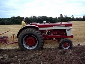 #2 Farmall 660 Diesel plowing
