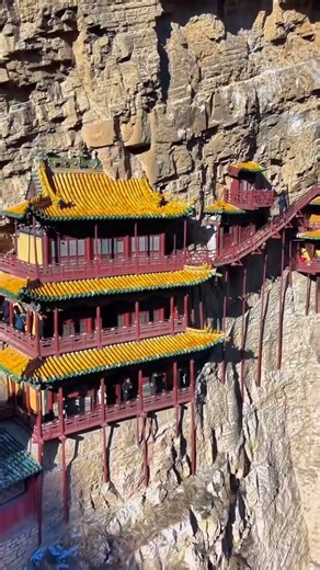 The Hanging Temple in Shanxi is a millennium wonder hanging on the cliffs of Hengshan Mountain.