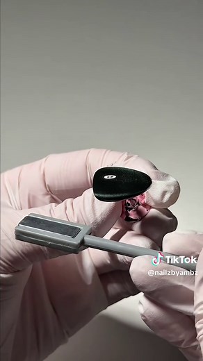 Cat Eye Magnet Tutorial: 3 Stunning Nail Effects