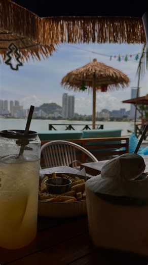 𝐈𝐙𝐙𝐀𝐇 𝐀𝐓𝐇𝐈𝐑𝐀𝐇 on Instagram: "How Much Do You Really Need to Retire? This graphic uses the Rule of 25, a simple way to estimate your retirement number. Here’s the idea: * Estimate your annual living expenses * Multiply that number by 25 * That’s your target investment balance Why 25? It’s based on the 4% rule, which suggests you can withdraw about 4% of your portfolio each year and adjust for inflation without running out of money over time. This isn’t a guarantee, but it’s a solid st