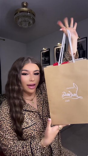 myah (@lovedmyah)’s video of myah orange red bottoms