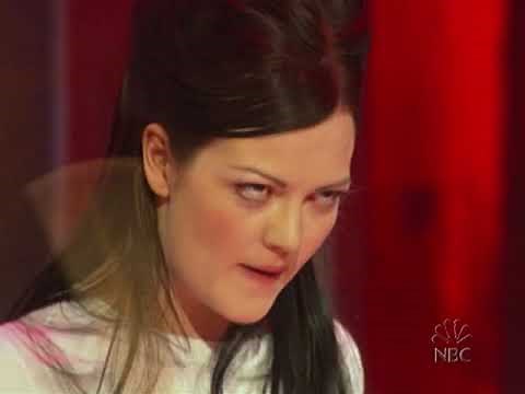 The White Stripes - Let's Build A Home/Goin' Back To Memphis/John The Revelator (live Conan 2003)