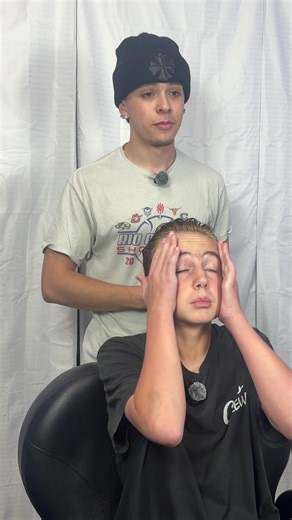 His girlfriend said he was gonna break up with him because of his massive forehead and she wanted him to get a middle part, but I had to suggest a better haircut that fit his face shape. Let me know if I cooked in the comments Las Cruces, New Mexico. Link in bio to book ##fypシ##barber##barberlife##viral##barbertok