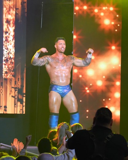 💪 Get ready for body slams and screaming fans as Maximum Pro Wrestling storms into the arena for February Half Term! 🙌 Who's joining us? #ReadyToButlins | Butlin's