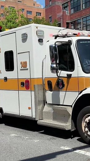 BCCRS Medic 741 Delta Responding #DCFD #MCFRS #PGFD #BCCRS #EMS #FDNY #FederalSignal #VisionSLR