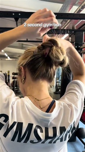 gym girls… you need this bun hack🙌🏼💕 #hairtok #hair #hairbun #gymhair #braidbun