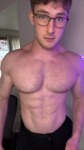 Clark Gallagher on Instagram: "6’4 and blue eyes if you were wondering 🙂 - - - #fit #fitness #gym #fitnessmodel #malemodel"
