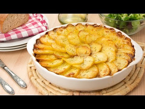 Minced Meat Pie with Potatoes and Cheese