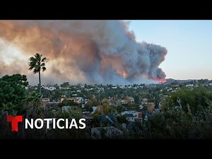 Así se ve desde el aire la devastación causada por los incendios en Los Ángeles | Noticias Telemundo