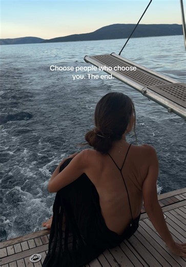 🖤 | choose people who choose you traducción
