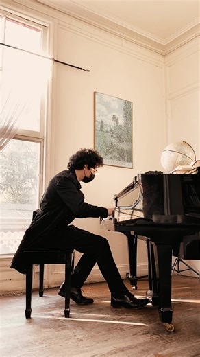 Assassin's Creed: Unity Soundtrack Improvisation on Piano