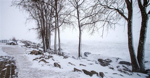 Niagara’s ice volcanoes: For safety, view these Lake Erie wonders from a distance, says fire chief