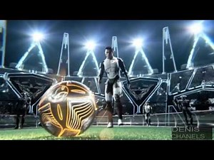 PERTANDINGAN BOLA MANUSIA VS ALIEN