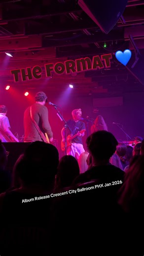 @The Format is back!!! Love their passion and Nate's voice. This might be my favorite album 😍💙🤘🏻 20 years was a long time, but totally worth the wait! Lyrics are 🔥🔥🔥 @crescentballroomphx @StinkweedsRecords #theformat #albumrelease #newmusic #livemusic #crescentballroom
