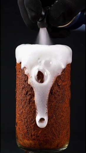 Remove the rust from glass with the help of cream