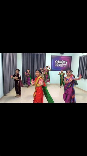 Ya Ravaji Lavani Dance 🔥 | Energetic Lavani Choreography | Dance Cover 💃