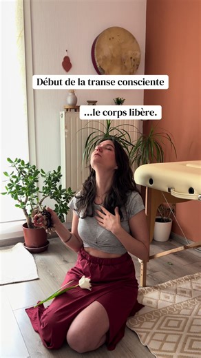 Ma rencontre avec la danse intuitive et la transe conscience est un cadeau pour mon âme et mon corps 🤲 J’en parle dans le dernier épisode de mon podcast si ça t’intéresse. #innerdance #transeconsciente #energievitale #danseintuitive #eveilspirituel