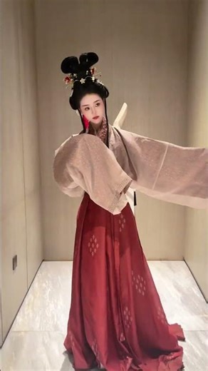 Is Our Moon a Fake? The Mysterious Transformation of the Moon into a Jade Plate