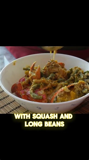 Cooking a Delicious Filipino Seafood Dish: Ginataang Alimango!