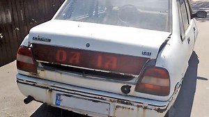 Dacia MD87 a fost, fără îndoială, unul dintre cele mai spectaculoase prototipuri din istoria automobilului românesc. O mașină construită în 1986 la Centrul de Cercetare şi Proiectare al Dacia (CCSITA) care rivaliza, cel puțin ca imagine, cu celebrele Ford Mustang și Ford GT40. La vremea respectivă, era botezat în uzina Dacia drept ,,Ferrari-ul’’ românesc, mai ales că prima versiune avea culoarea roșie | Gadgetreport.ro