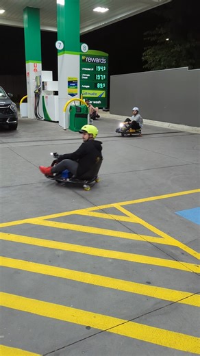 1.1K views · 14 reactions | I need one!!...home made go-carts at my local BP...shout out to @crazycarts_worldwide amazing 朗 #gocarts #gocarts #gocarts #carts #crazycarts | The Guitar Colonel | Facebook